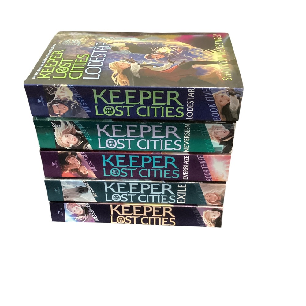 Shannon Messenger Keeper of the Lost Cities Books 1-5 Paperback Set Lodestar